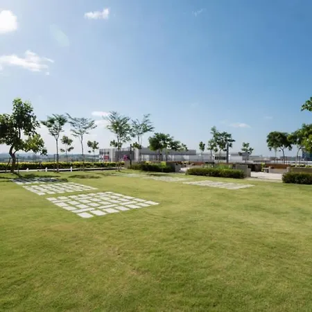 34 Studio At Trefoil Setia Alam Shah Alam Exterior photo